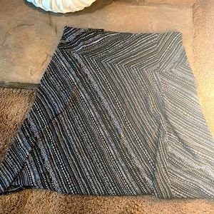 Women’s Size Medium Skirt by Axcess
